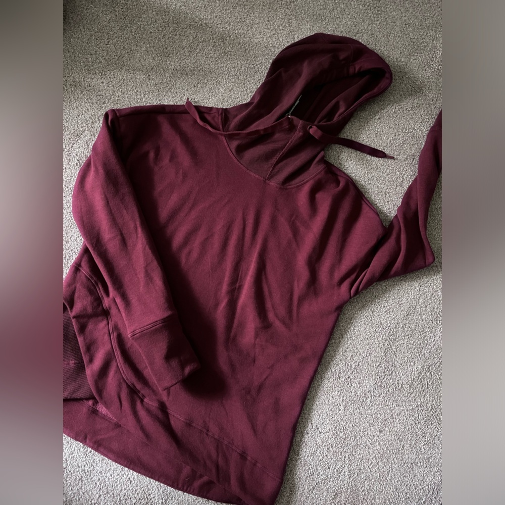 Oversized maroon hoodie in fantastic condition.